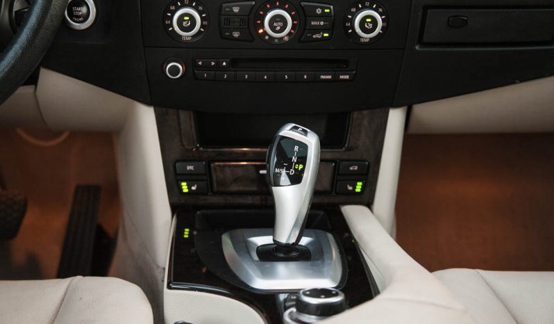 2010 BMW 528XI full