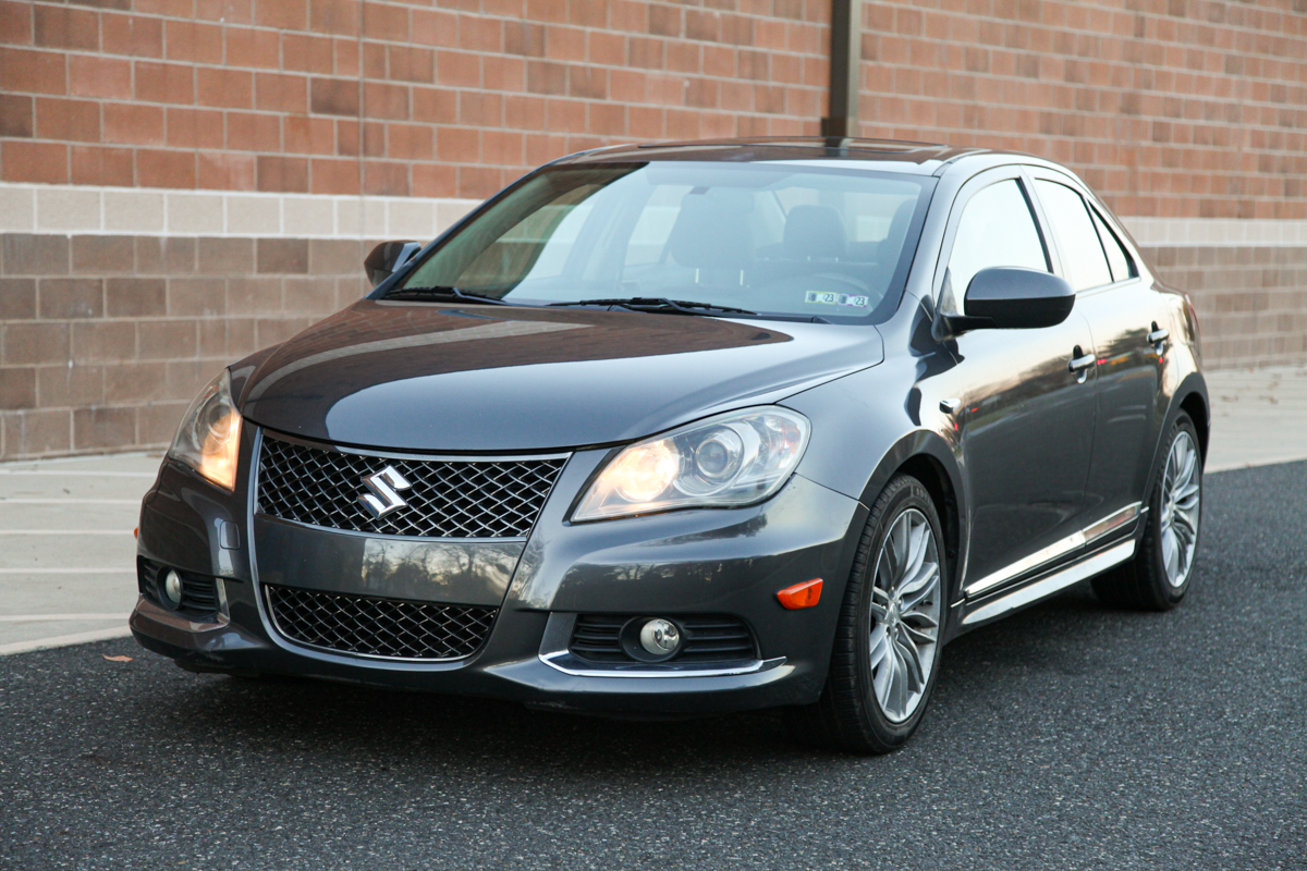 2011 SUZUKI KIZASHI